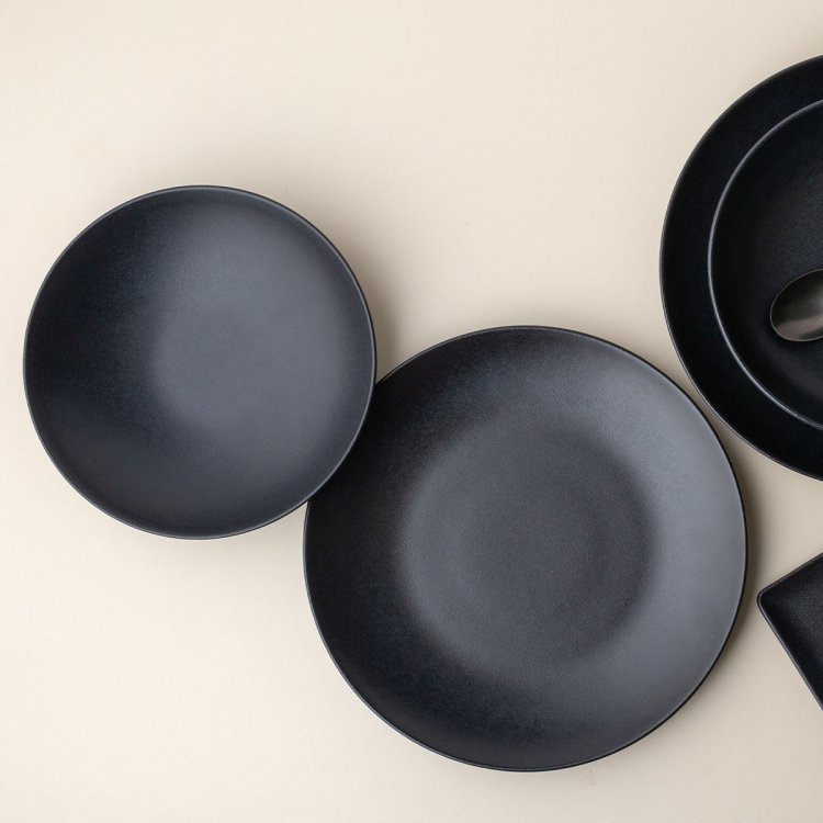 Plate set 12 pcs BASIC Lunasol black matt